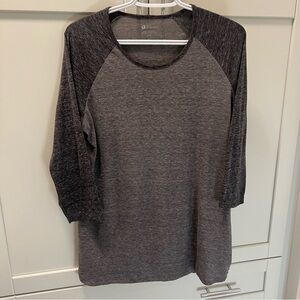 RIPZONE Lightweight Heathered Charcoal & Black Raglan 3/4 Sleeve Shirt | Size XL